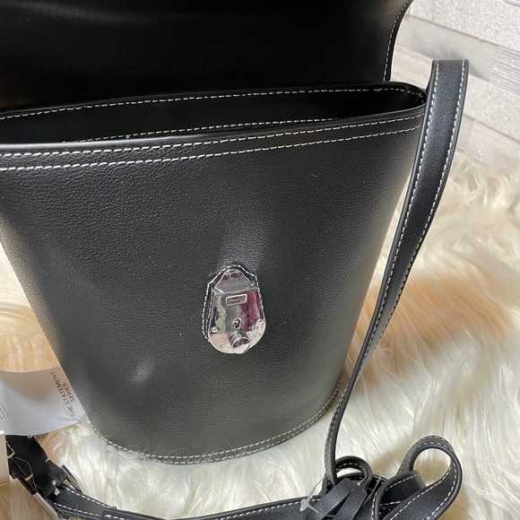 ❤️Calvin Klein ❤️large lock leather Bucket Bag - Picture 10 of 11